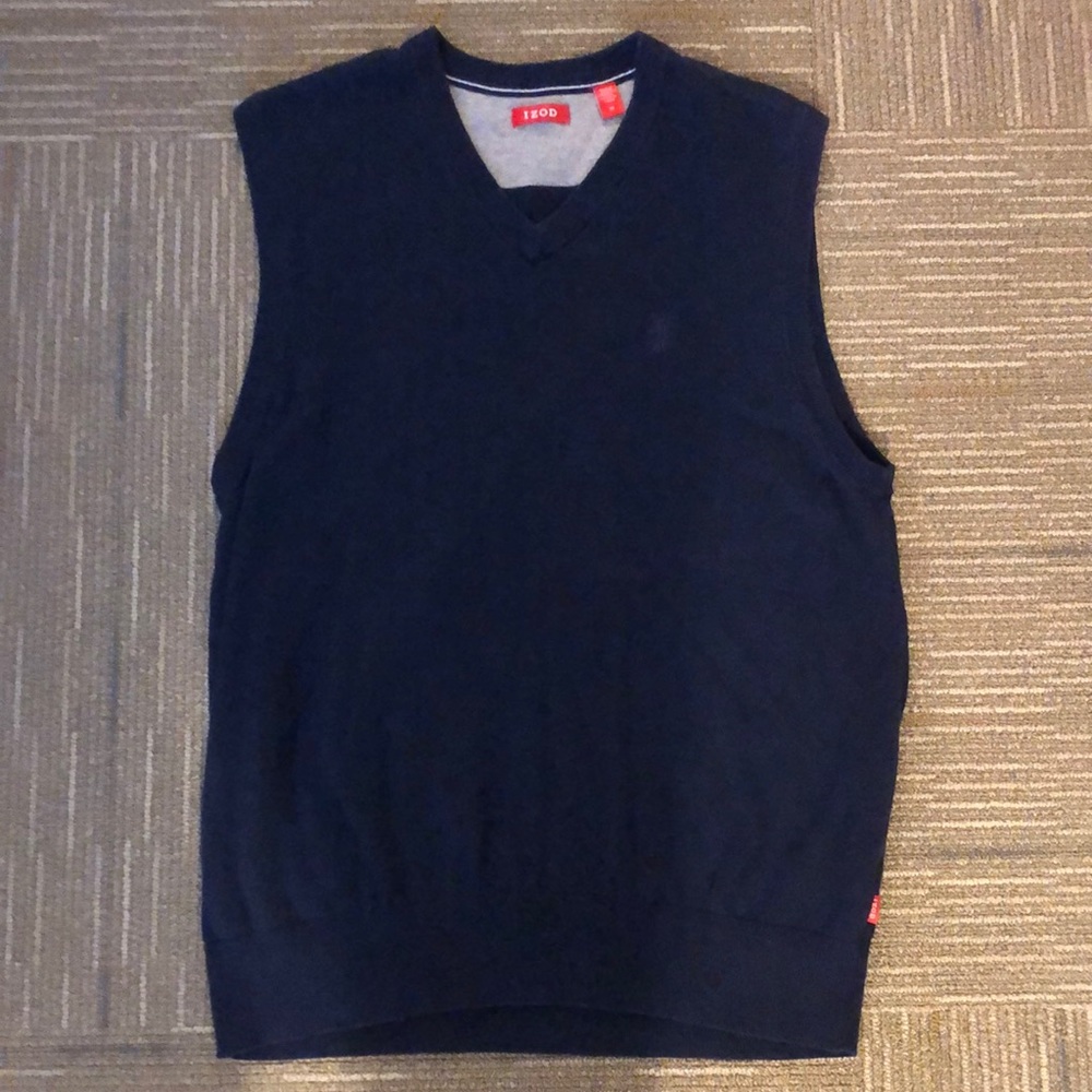 Izod men’s navy sweater vest